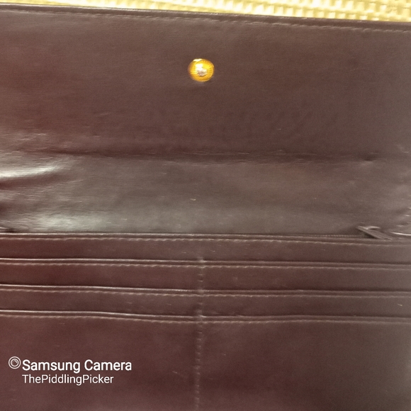 Etienne Aigner Purse with matching Wallet - Picture 16 of 16